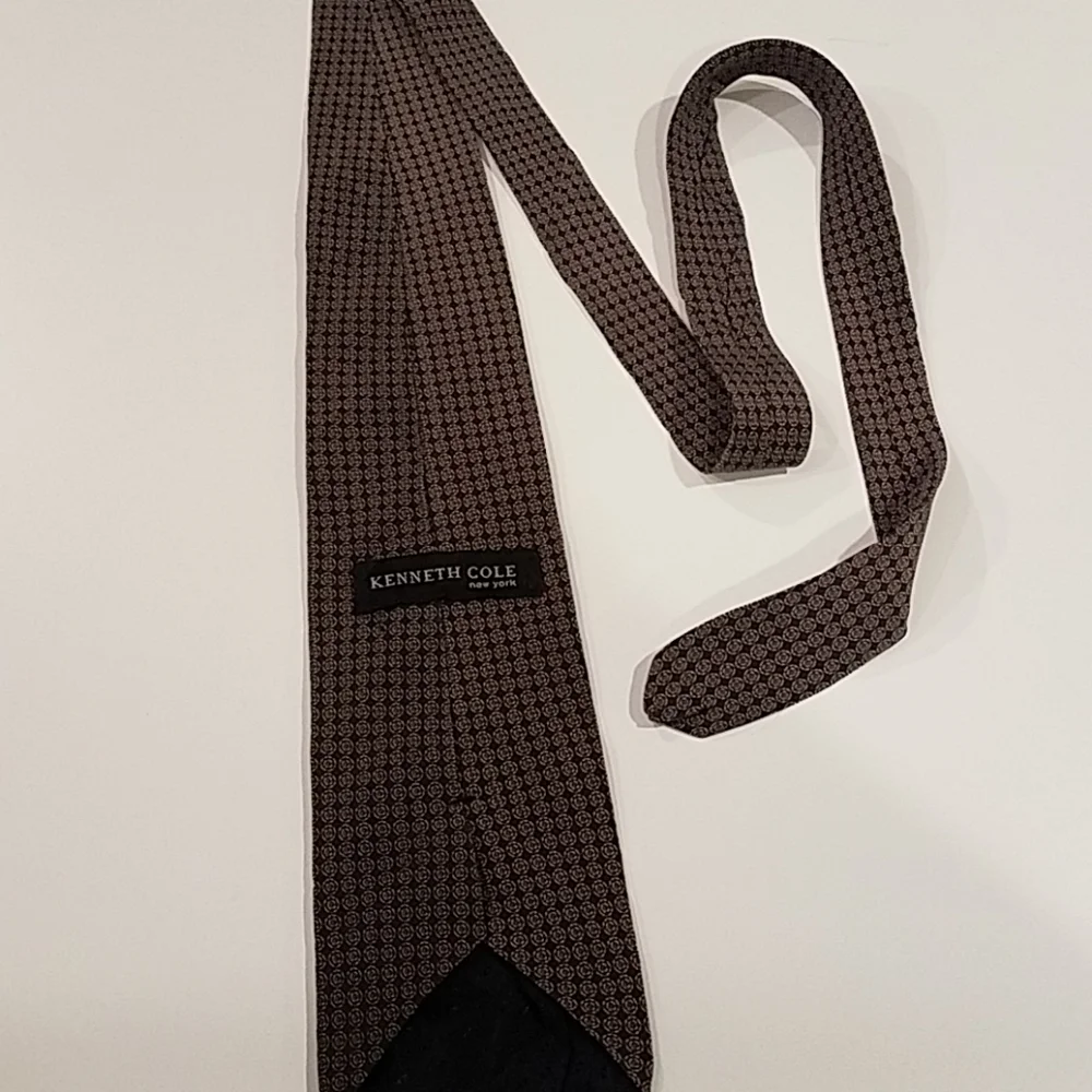Kenneth Cole Men's Tie Brown Black Shades Made in the USA